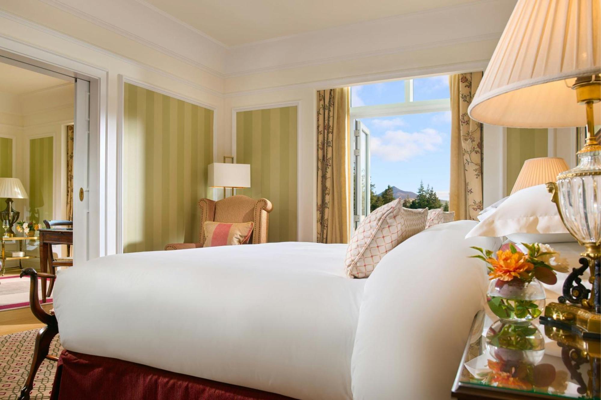 Powerscourt Hotel, Autograph Collection Енніскеррі Екстер'єр фото A room at the Hotel