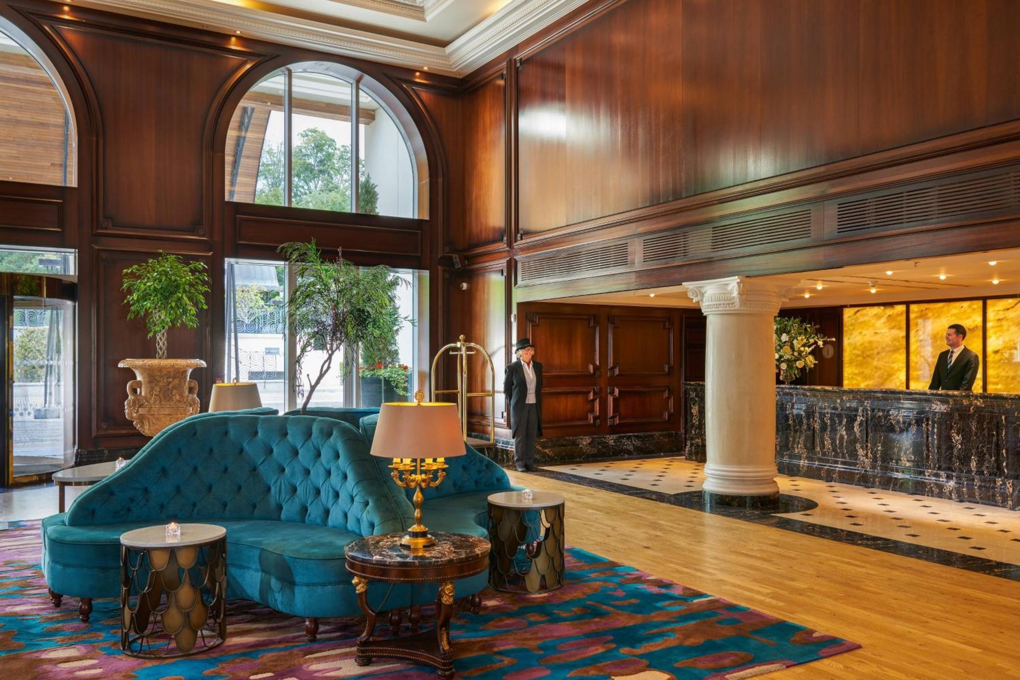 Powerscourt Hotel, Autograph Collection Енніскеррі Екстер'єр фото The lobby of the hotel