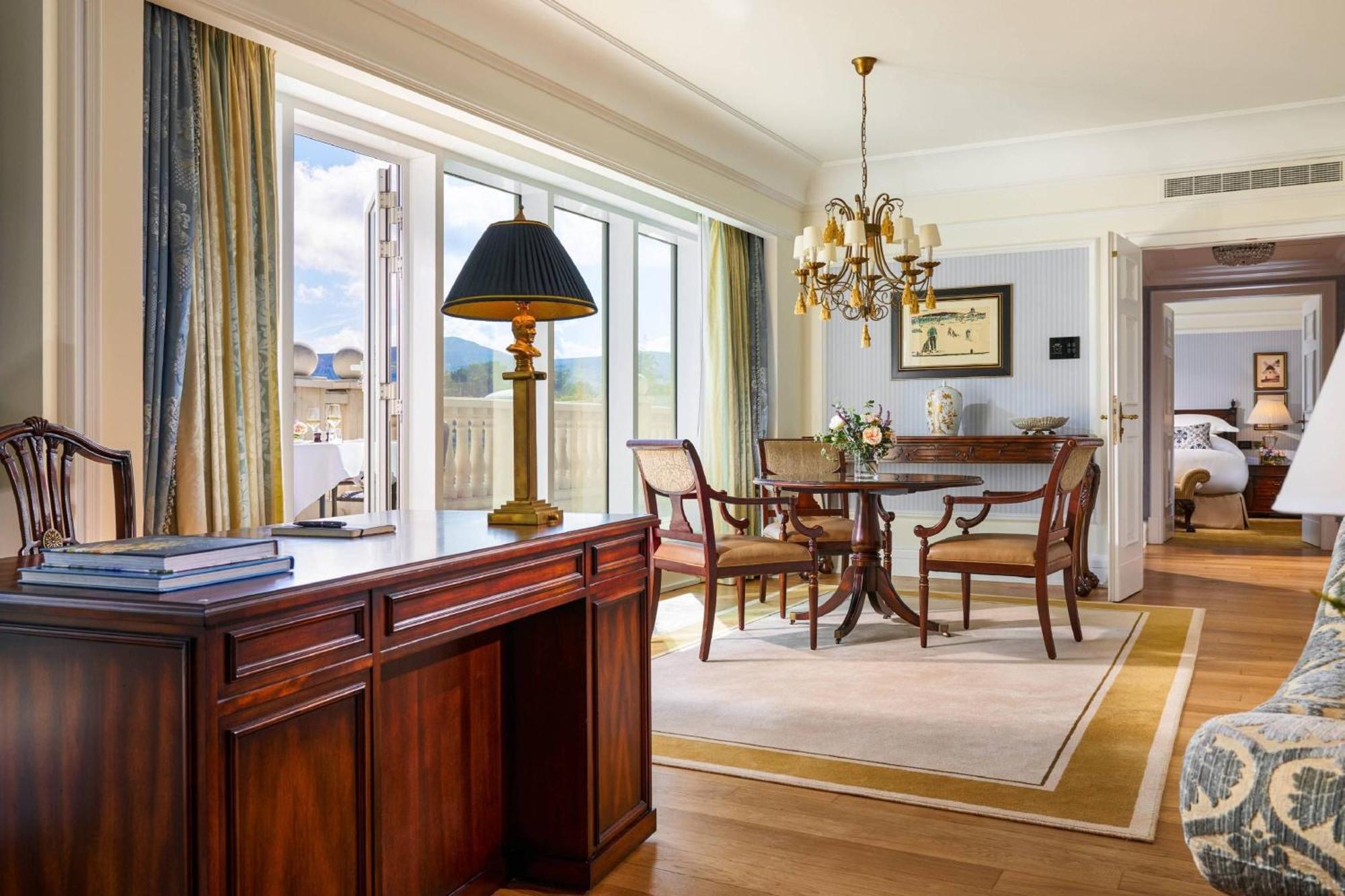 Powerscourt Hotel, Autograph Collection Енніскеррі Екстер'єр фото A suite at the Mandarin Oriental, Munich