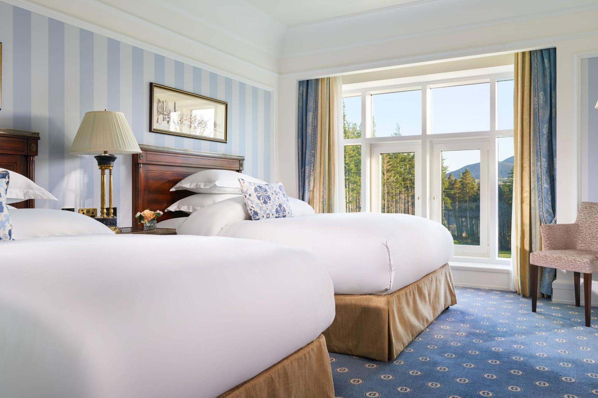 Powerscourt Hotel, Autograph Collection Енніскеррі Екстер'єр фото A room at the Lake Placid Lodge